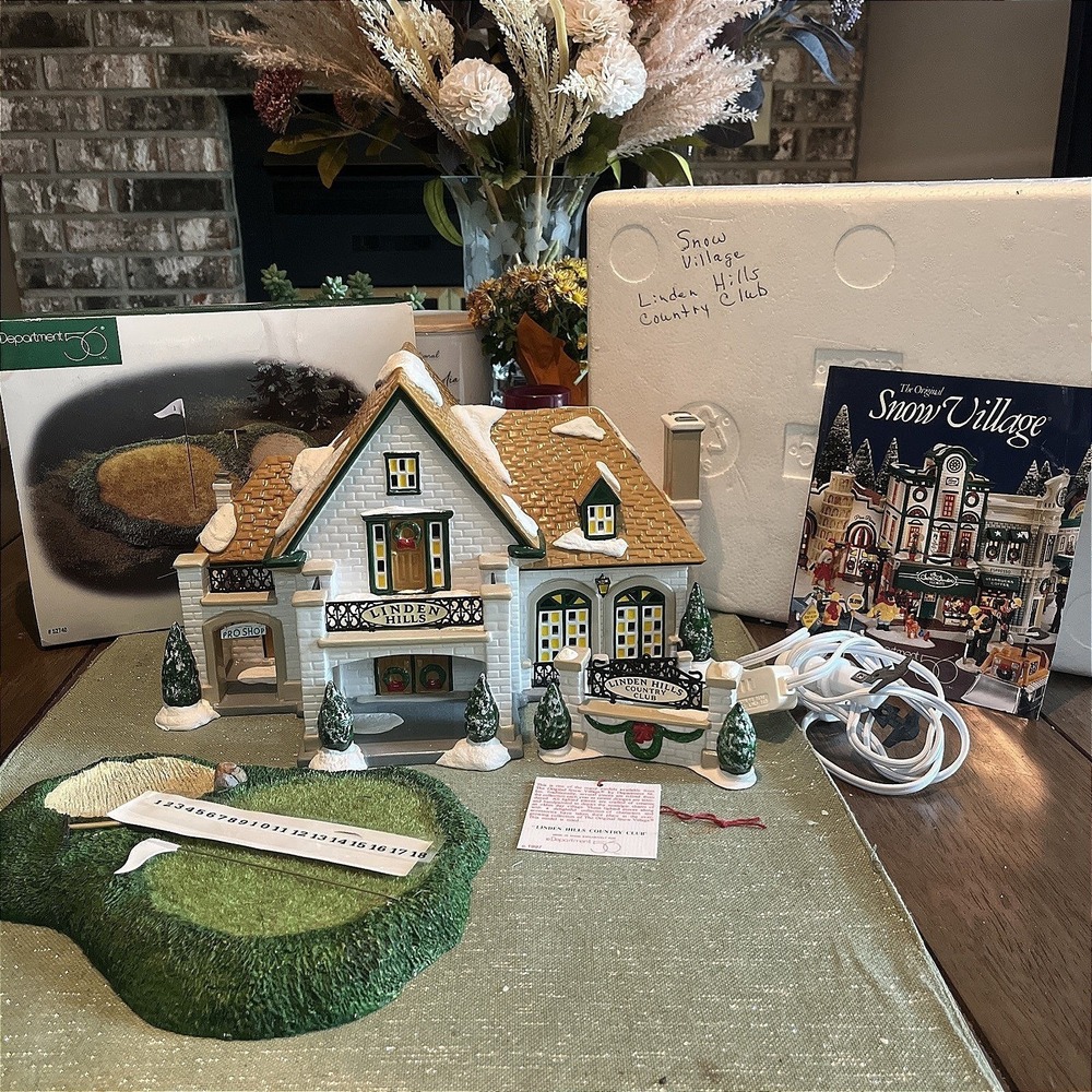 Department 56 Snow Village Linden Hills Country Club with Bonus Putting Green